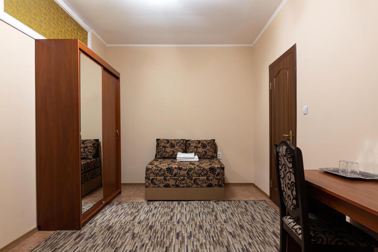 Panska Rovin Hotel Mohnate Экстерьер фото